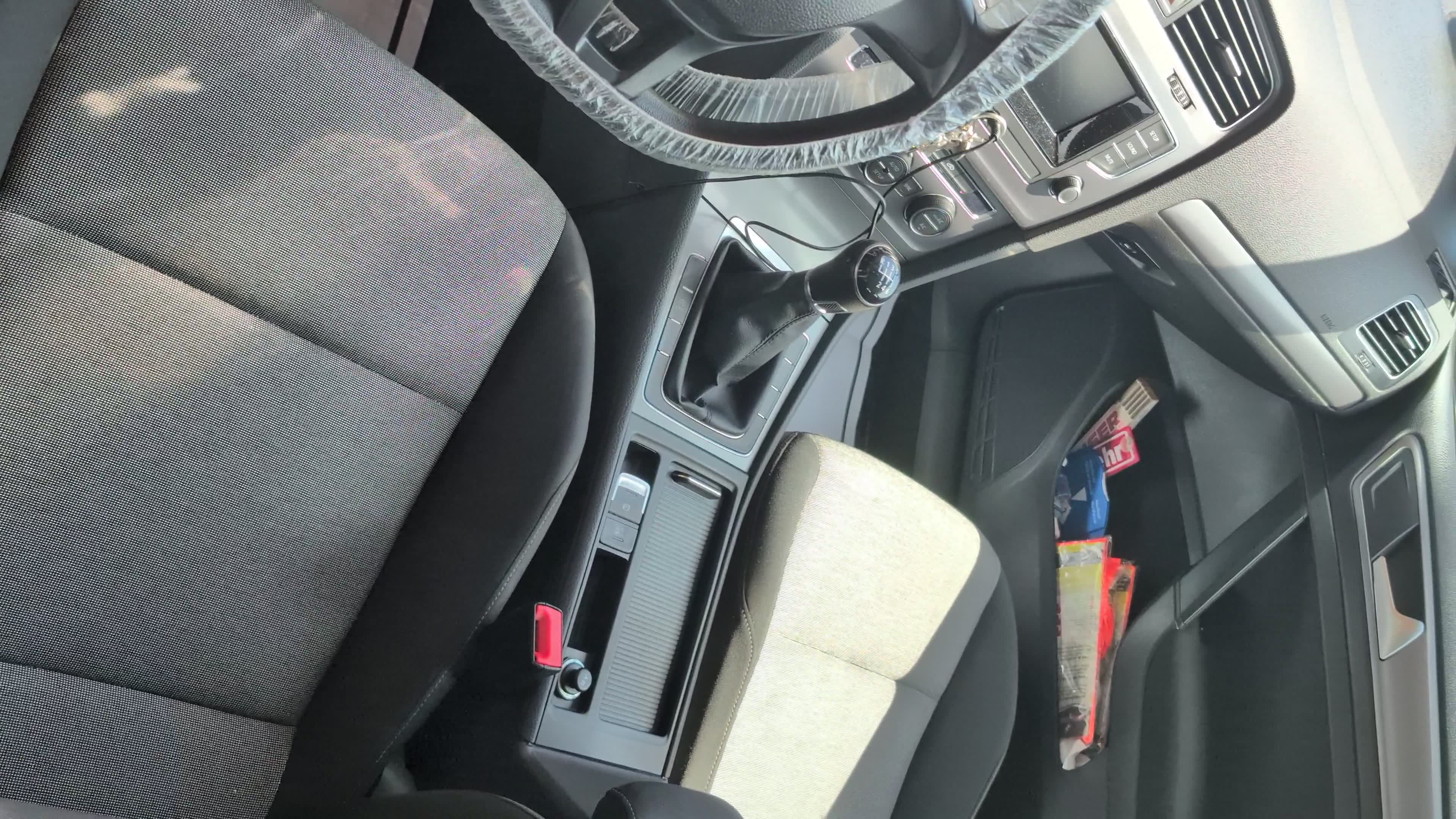 Cockpit nach professioneller Tiefenreinigung